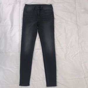 AMERICAN EAGLE super stretch washed black jeans